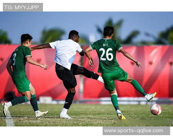 北京国安海口冬训首场队内教学赛圆满举行全队积极备战新赛季